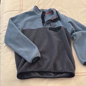 Patagonia Blue and Gray Fleece Pullover Sweater